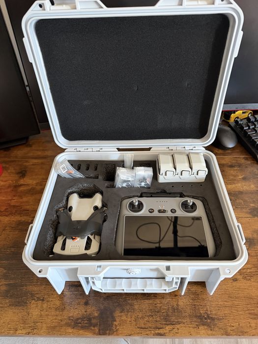 DJI Mini 4 Pro Fly More Combo