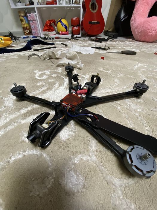 Fpv дрон 7 дюймів стан майже нового (без батки)