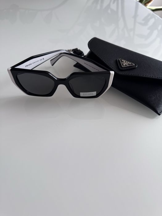 Okulary przeciwsłoneczne Prada PR 15 WS