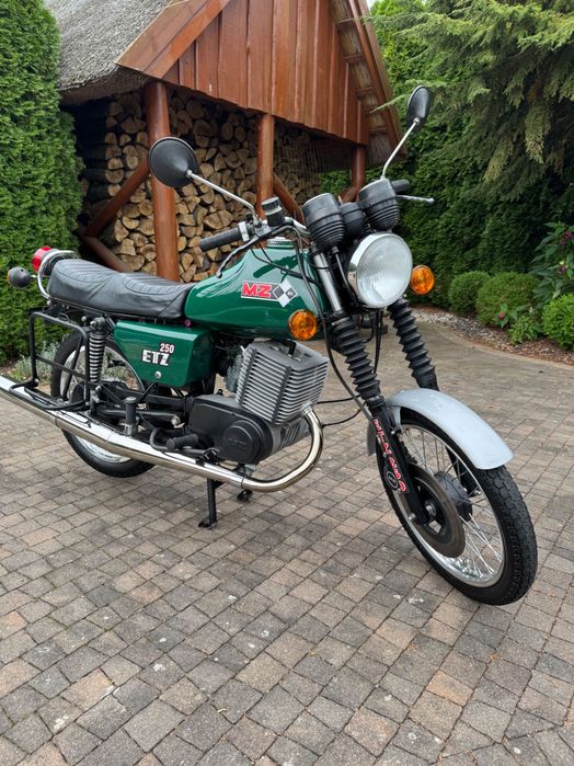 Mz