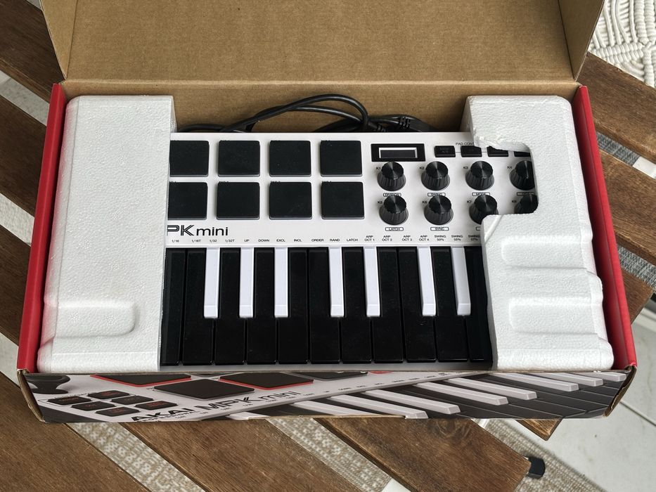 Klawiatura sterująca AKAI MPK Mini Special Edition White