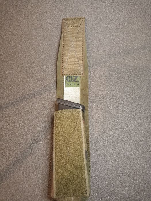 Kieszeń zamykana na magazynek pistoletowy