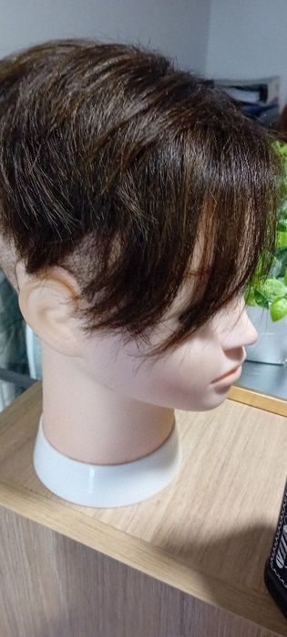 Bonecas de cabelo natural.