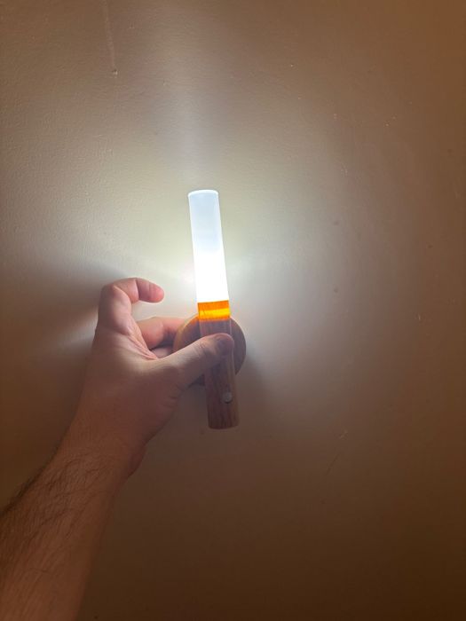 Luz led, com sensor de movimento, Usb (Novo) cor Branca e Amarela
