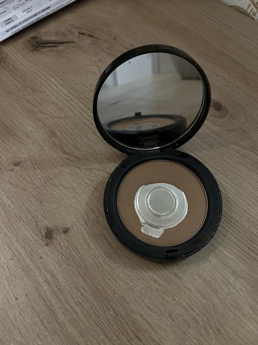 Brązer Bobbi Brown