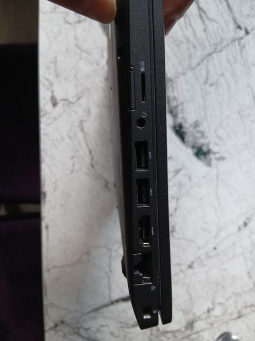 Laptop DELL LATITUDE 5400 16 GB RAM 256 SSD bardzo dobry stan