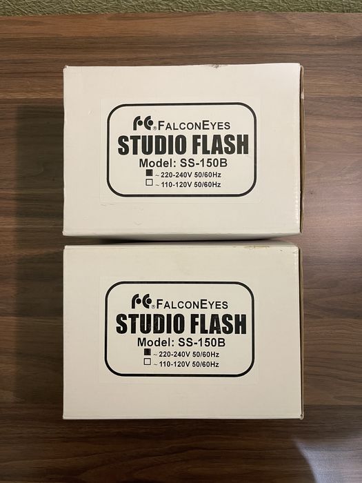 Студійні спалахи FalconEyes SS-150B