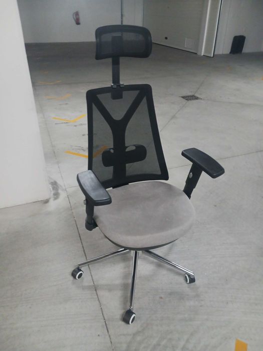 Cadeira para escritório giratória