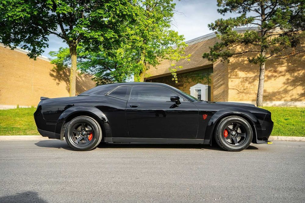 Dodge Challenger SRT Hellcat      2017