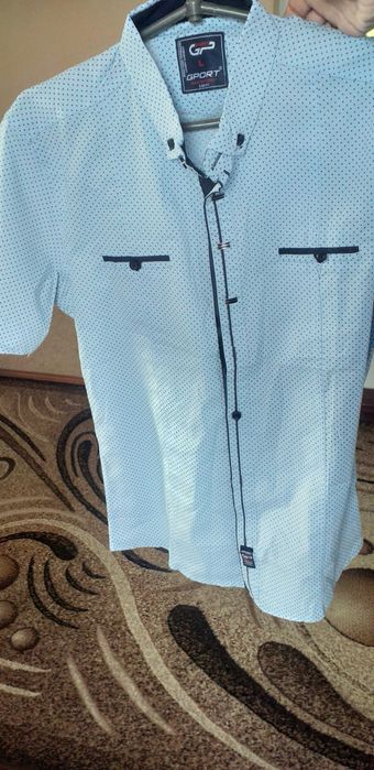 Продам 2 нові сорочки