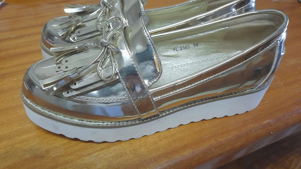 Mocassins dourado