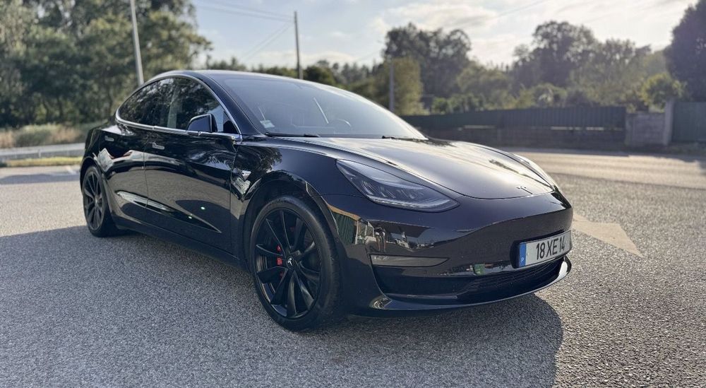 Tesla Model 3 Long-Range Dual Motor AWD