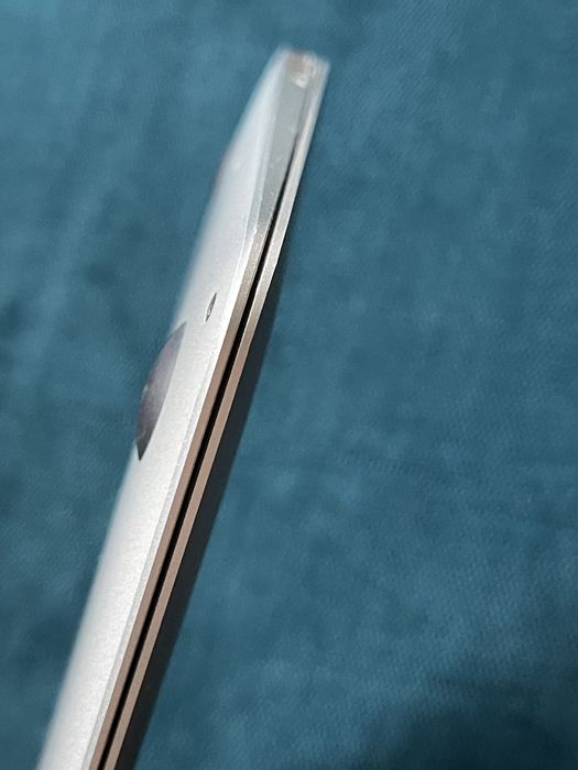 McBook Air 11.6 256GB