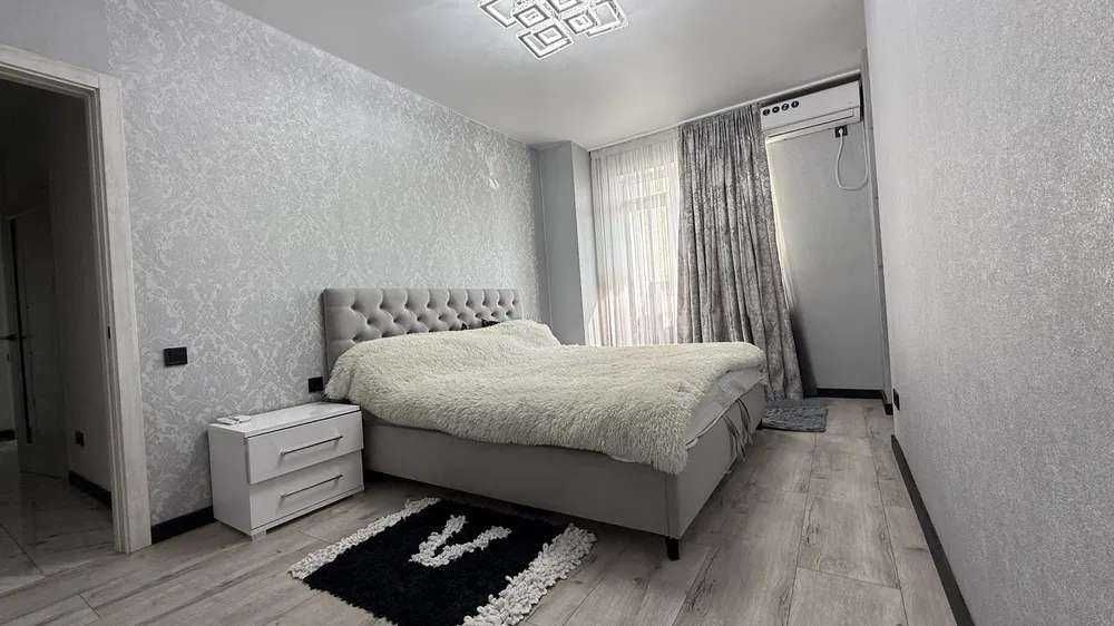 Срочно! 2-х комнатная квартира с качественным ремонтом в новом ЖК