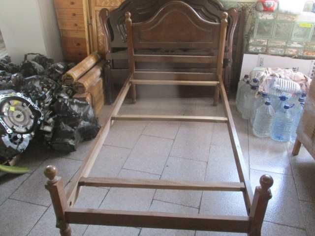 Cama solteiro 1,9m x 1m