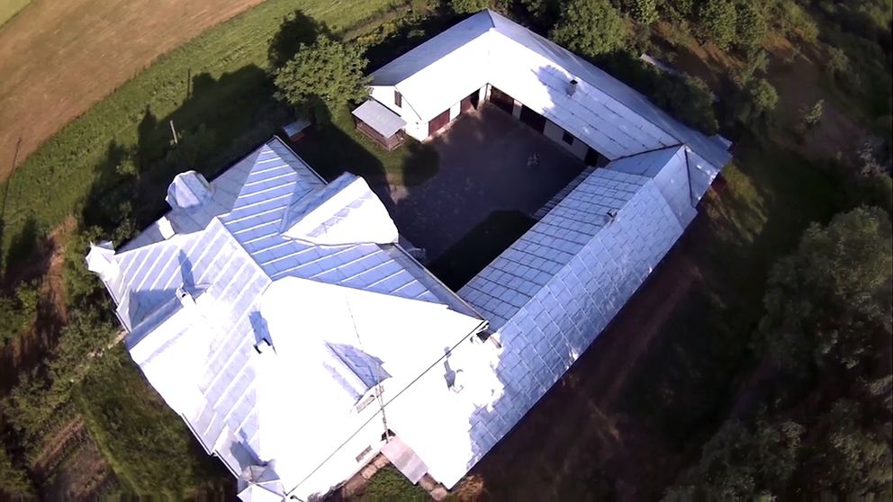 Продаю 3 поверховий дім з каміном і ділянкою на 2.4 га, 504 кв. м, 10