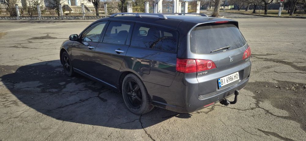 Хонда Аккорд 7 універсал