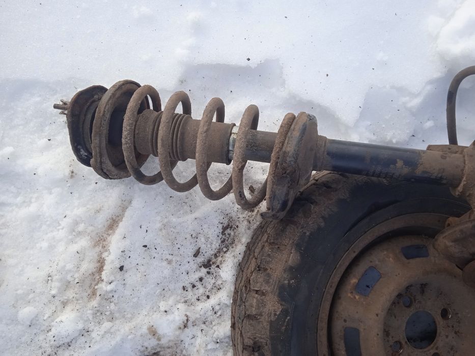 Продам стойки передні шкода фаворіт фіаліція