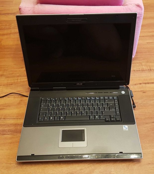 Laptop ASUS A7F  17 Calowy