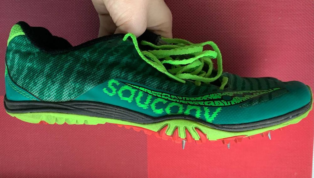 Шиповки легкоатлетичні бігові