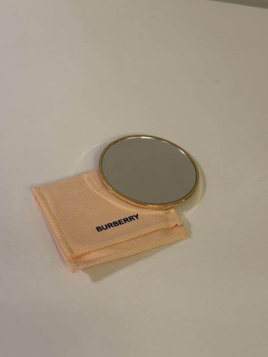 Брелок Burberry
