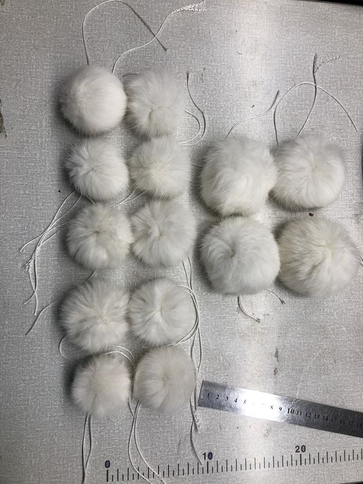 Помпони з натурального хутра