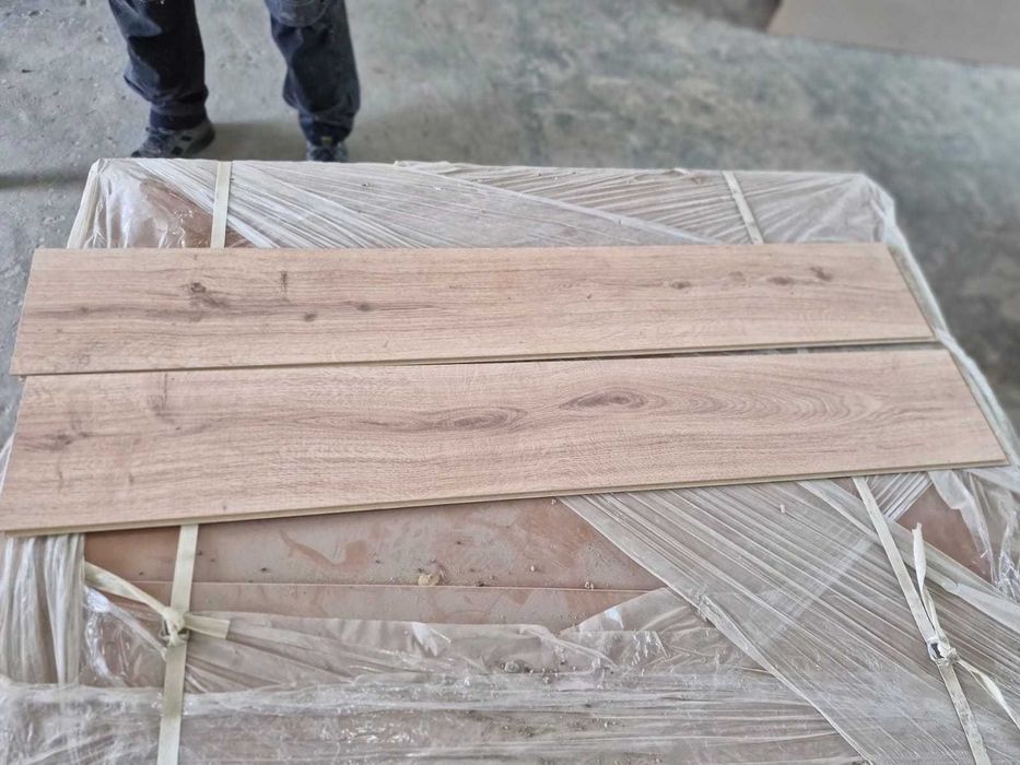 Panele podlogowe mdf 8mm uzywane na targach