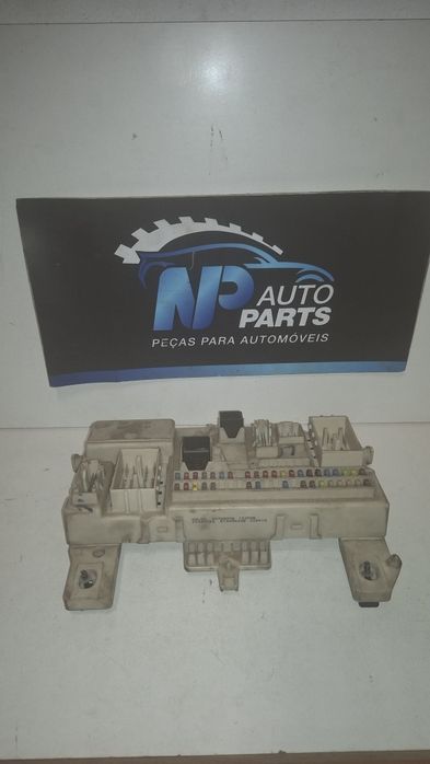 Caixa de fusíveis Volvo v50 de 2006