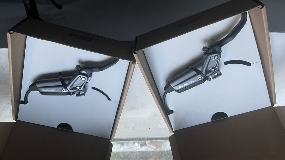 Travões Sram code bronze stealth novos