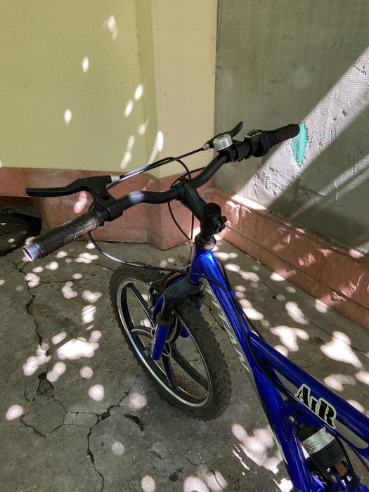 велосипед Titan Air синього кольору