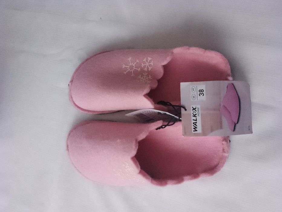 Kapcie damskie r38.Nowe.