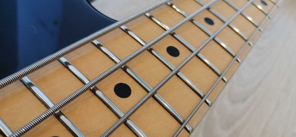 Lutnik Szlif Progów Regulacja Strojenie Setup Naprawa Gitary Basu