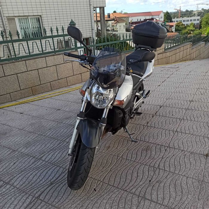 Mota Suzuki GSR 600