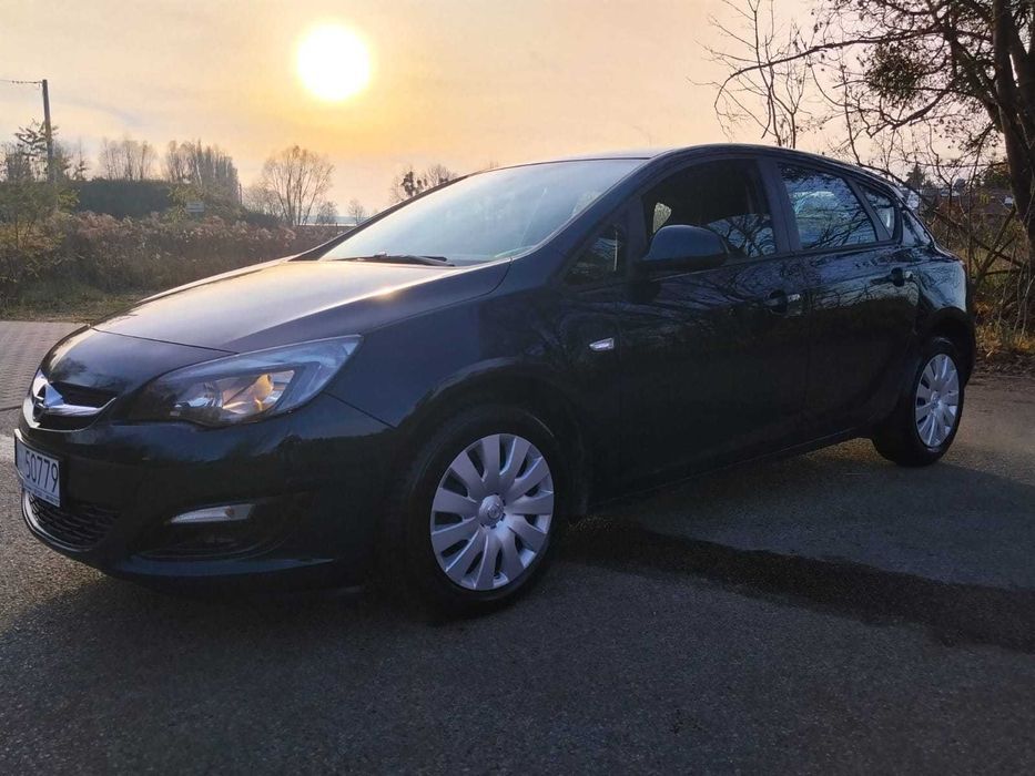 Opel Astra J 2015 rok 1,6 benzyna, sprowadzony, zarejestrowany