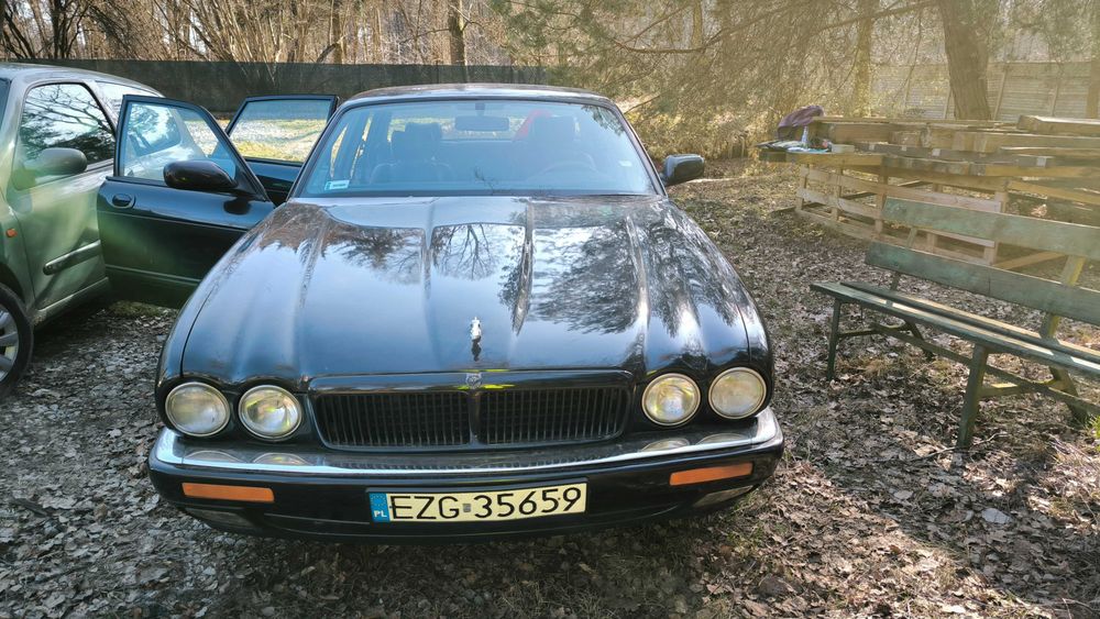 Jaguar XJ6