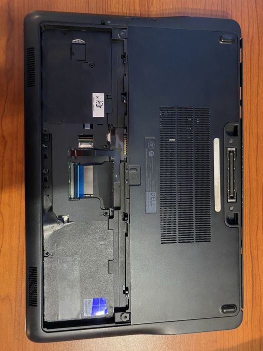 Laptop Dell Latitude e7240 - uszkodzony