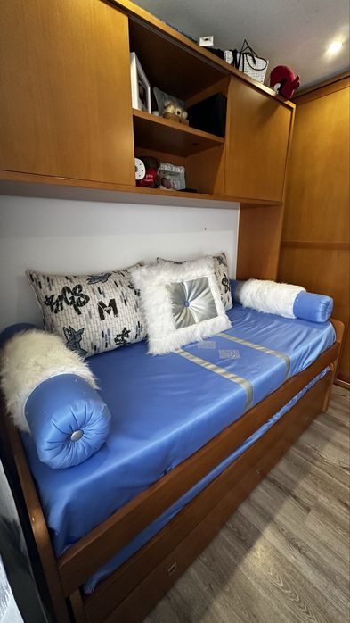 Beliches com decoracão incluída