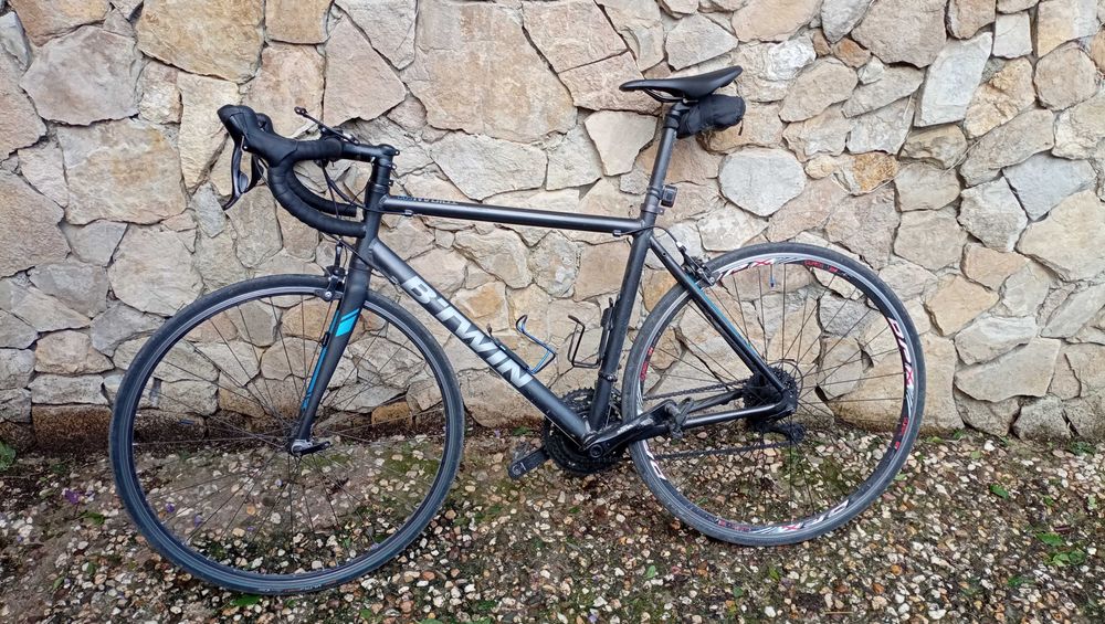 Bicicleta estrada triban 500