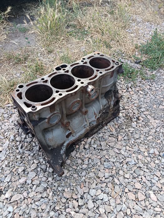 Запчасти Toyota carina E 1.8