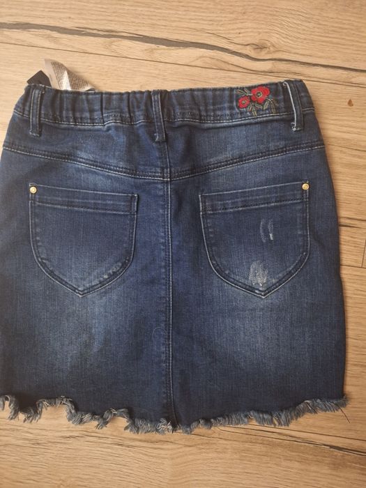 Piekna spódniczka jeans rozmiar 152