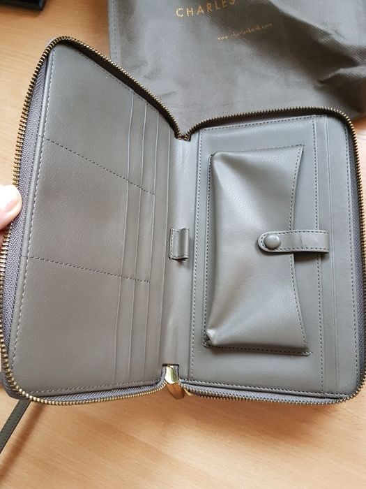 Сумка кардхолдер charles & keith