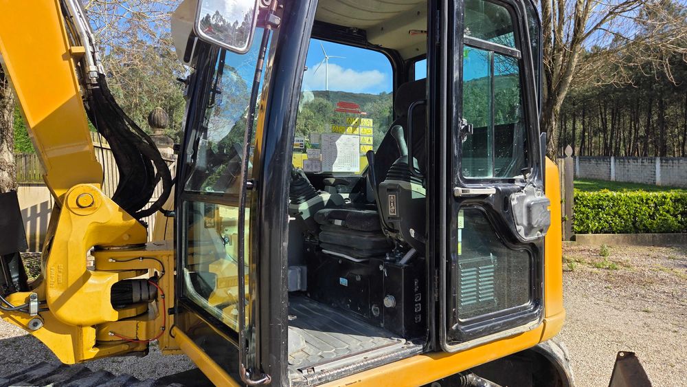 Mini Giratoria Caterpillar 803E2cr
