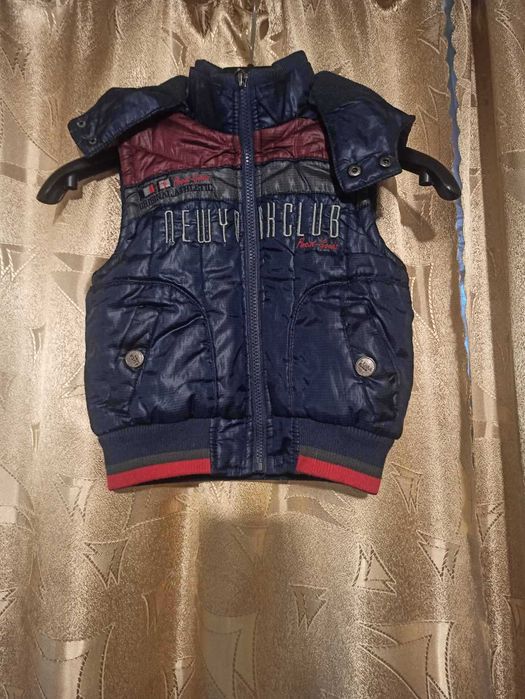 Дитяча жилетка розмір 110