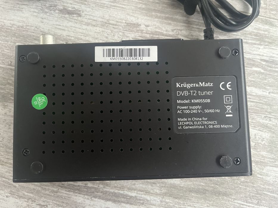 Tuner Dekoder DVB-T2 HEVC Kruger&Matz KM0550B | Full HD