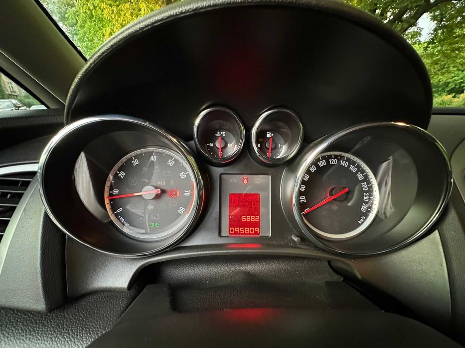 Opel Astra J, 2015, przebieg poniżej 99 tys. km., 1.6 benzyna 115 KM