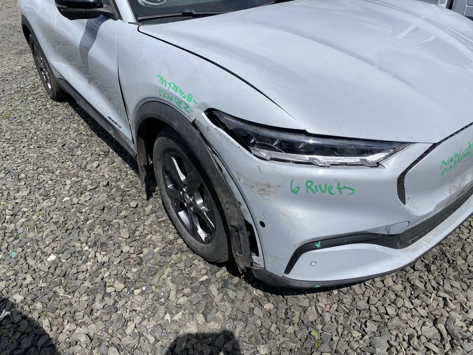 Ford Mustang Mach e 2022 розмитнений