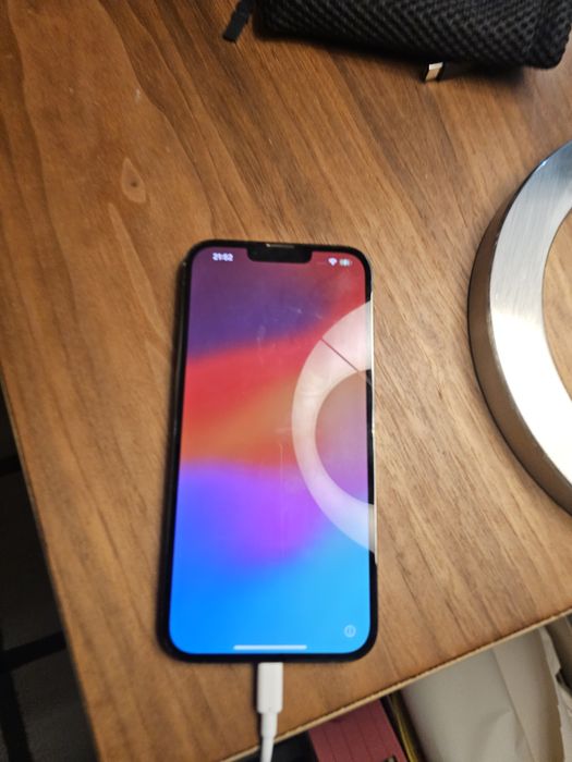 Iphone 13 Pro Max para peças (bloqueado)