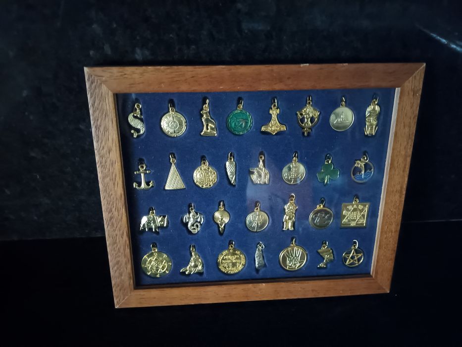 2 Molduras com Miniaturas