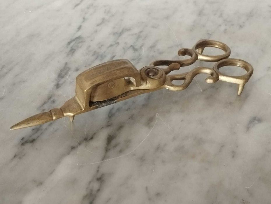 Tesoura Apaga Velas Antiga Latão