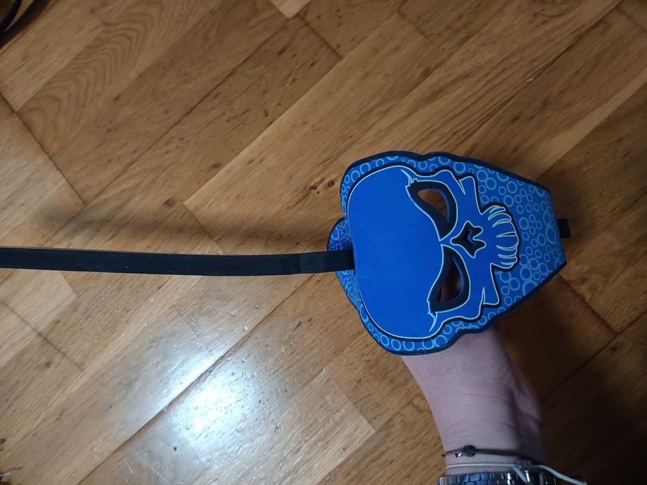Espada de Pirata Caveira Azul – Super Segura
